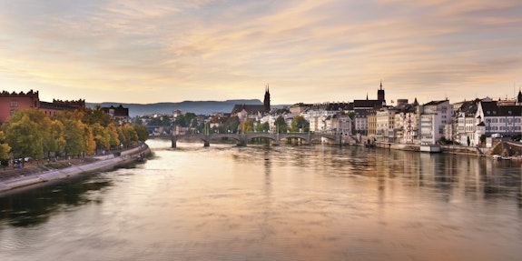 Morgenstimmung am Rhein in Basel 2_(c) Basel Tourismus.jpg